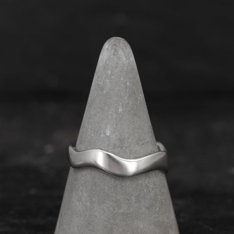 Wide Wave Ring