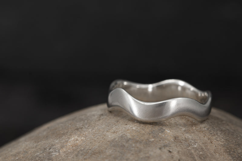 Wide Wave Ring
